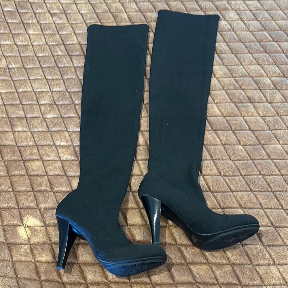 Report Black Knee-High Women's Boots